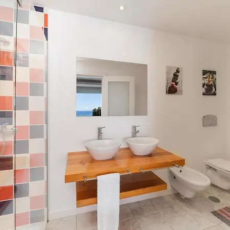 Villa Beautiful Calheta Do Mar Iii 3 Bedrooms Infinity Pool
